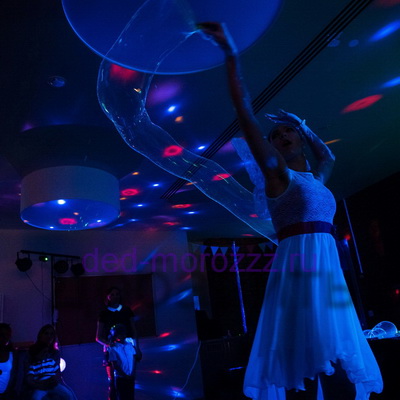 Новогоднее Неоновое Шоу Мыльных Пузырей