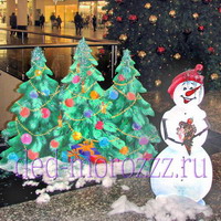 декорации елки и снеговик